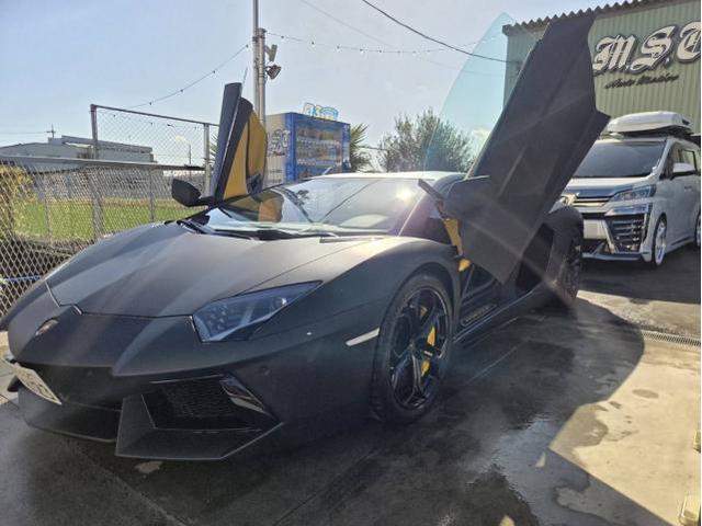 ランボルギーニ アヴェンタドール ファンベルト・水温センサー交換致しました!スーパーカーもお任せください!