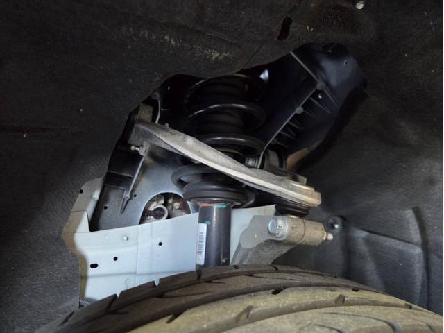 クライスラー・ジープ　ジープ・グランドチェロキーＬ　ダウンサス取付！