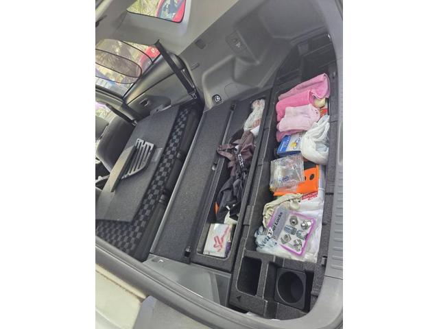 トヨタ　プリウスα　ハイブリッドバッテリー交換