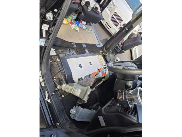 トヨタ　ノア　ハイブリッドバッテリー交換