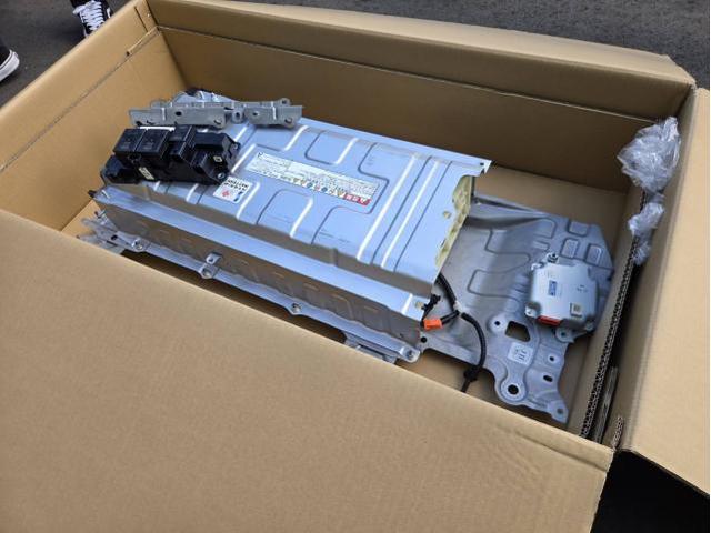 トヨタ　ノア　ハイブリッドバッテリー交換