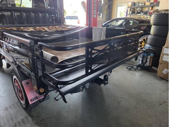 ダイハツ　ハイゼットジャンボにヒッチメンバーと荷台延長キット取付！
ついでに防音&断熱処理も施工させて頂きました！