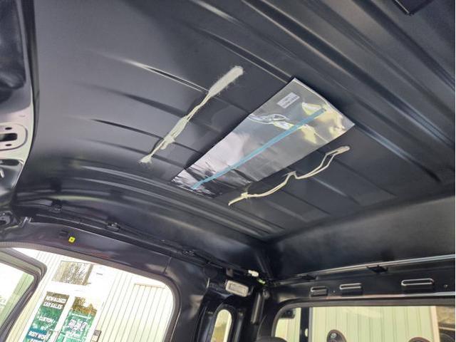 ダイハツ　ハイゼットジャンボにヒッチメンバーと荷台延長キット取付！
ついでに防音&断熱処理も施工させて頂きました！