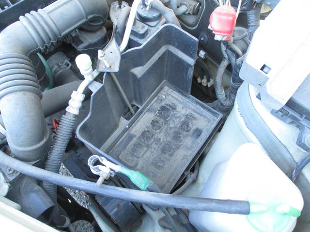 HE21Ｓ　ラパン　エンジンオイル交換　バッテリー交換　エアフィルター交換　当店車両販売時無料新品交換しています　エンジンルーム清掃　厚木市