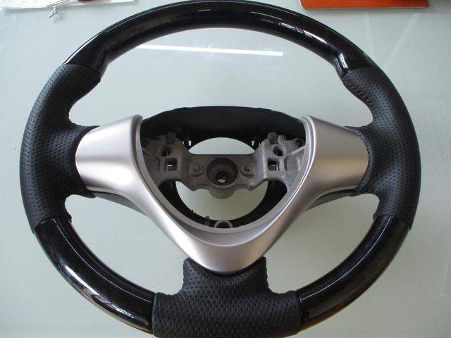 MK32S スペーシアカスタム  本革ステアリング交換　革ボロボロ　カッコ悪い　見た目ヤバい　社外新品ウッドコンビステアリングに交換　厚木市　APRI