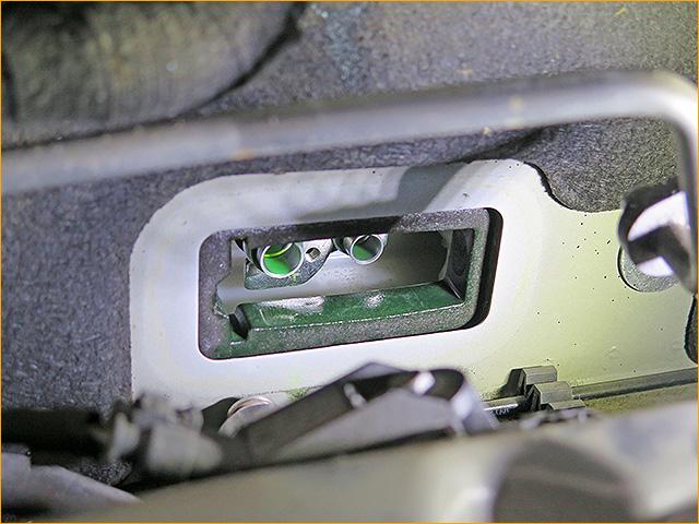 プジョー　308CC 　エアコン効かない　コンプレッサー　修理　埼玉