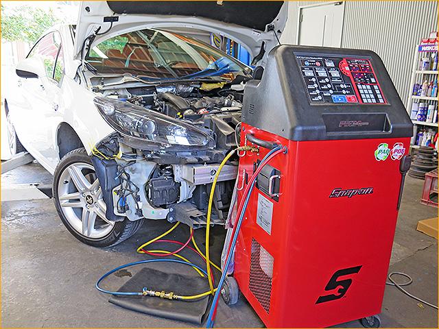 プジョー　308CC 　エアコン効かない　コンプレッサー　修理　埼玉