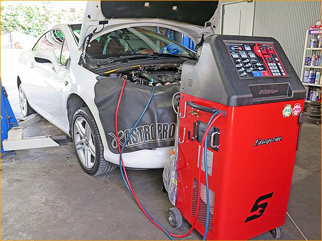 プジョー　308CC 　エアコン効かない　コンプレッサー　修理　埼玉