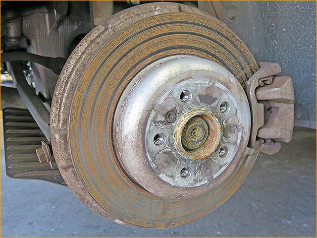 BMW 5シリーズ　530I ローター 研磨とブレーキパッド交換