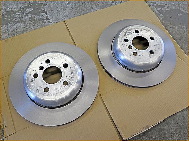 BMW 5シリーズ　530I ローター 研磨とブレーキパッド交換