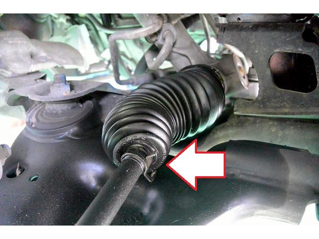 メルセデスベンツ　V350　W639　パワステオイル漏れ修理　リビルトラック交換　松戸市