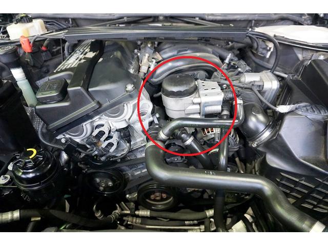 BMW 320i E90 エンジンオイル漏れ修理 フィルターブラケットパッキン交換 松戸市|グーネットピット BMW 320i E90 エンジンオイル漏れ修理 フィルターブラケットパッキン交換 松戸市|グーネットピット