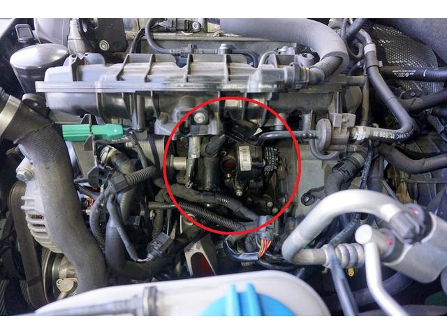 アウディ　A4　車検（法定24ヶ月点検）ウォーターポンプ漏れ修理　ガラスコーティング　松戸市