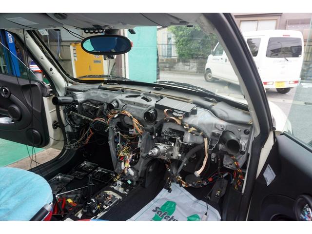 BMW MINIクーパー R56 エアコン風でない修理 ブロアモーター交換 BMW MINIクーパー R56 エアコン風でない修理 ブロアモーター交換