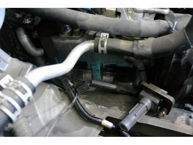 スバル　レガシィ　タペットカバーパッキン交換　松戸市