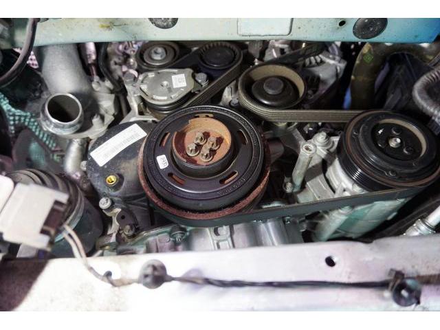 BMW MINIクーパー F55　バイブレーションダンパー、ファンベルト交換