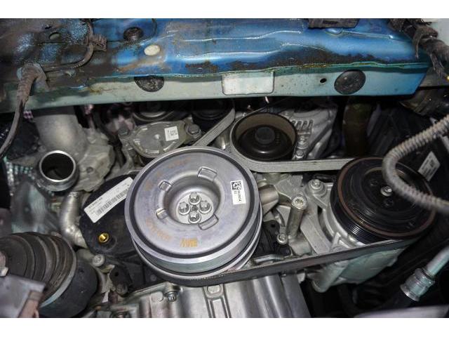 BMW MINIクーパー F55　バイブレーションダンパー、ファンベルト交換