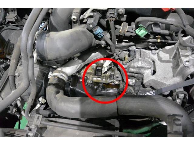 スバル レガシィ　パワステオイル漏れ修理 リビルトパワステポンプ交換