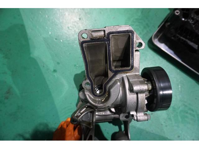 BMW MINI F56 クーパーS　オイル漏れ フィルターブラケット WPキャリア交換