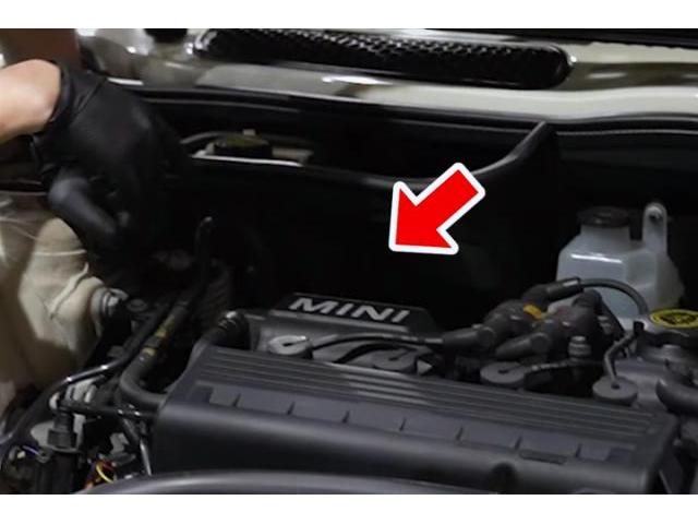 BMW MINI R50　オイルフィルターブラケット交換