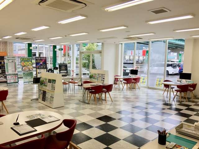 ガリバー太宰府インターミニバン専門店