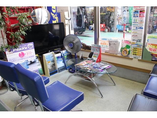 店内でごゆっくりお待ち頂けます。