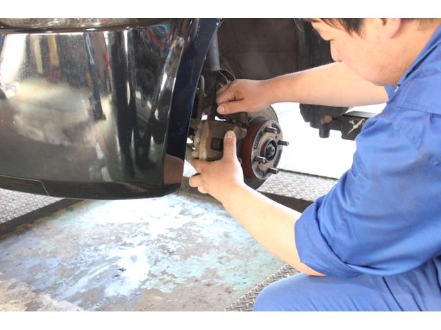 国家整備士が安全な整備を行っております。