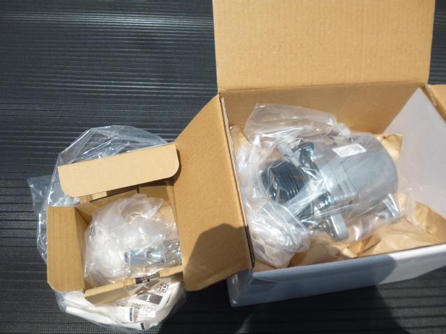 スズキ　ＤＡ６４Ｖ　エブリィ　エアコン効き悪い　リビルトコンプレッサー　エキスパンションバルブ　コンデンサー　ファンベルト　エアコンベルト　交換　相模原市南区！