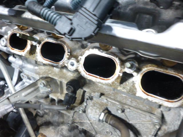 トヨタ ZVW30 プリウス エンジン異音 EGRバルブ トヨタ ZVW30 プリウス エンジン異音 EGRバルブ