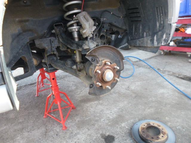 三菱　Ｖ９３Ｗ　パジェロ　持ち込み　ＦＲ　ブレーキパッド　ディスクローター　交換　神奈川　相模原市中央区！