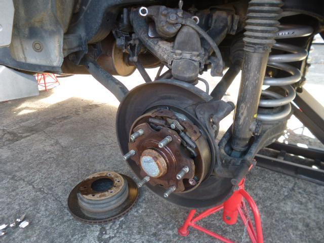 三菱　Ｖ９３Ｗ　パジェロ　持ち込み　ＦＲ　ブレーキパッド　ディスクローター　交換　神奈川　相模原市中央区！