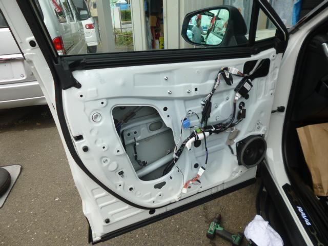 トヨタ　ＡＸＡＰ５４　ＲＡＶ４　持ち込み　メッキ　アウターハンドル　交換　神奈川　相模原市中央区！