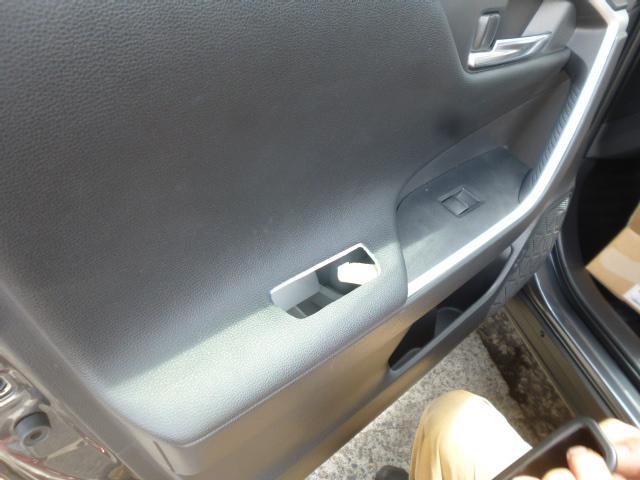 トヨタ　ＭＸＡＡ５４　ＲＡＶ４　持ち込み　ドアポケット　加工　取り付け　神奈川　横浜市神奈川区！