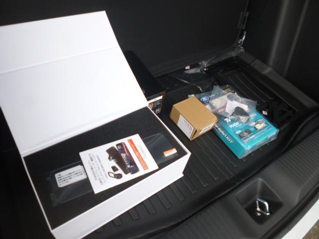 ホンダ　ＲＶ５　ヴェゼル　持ち込み　デジタルインナーミラー　ＴＶキット　取り付け　東京　八王子市！