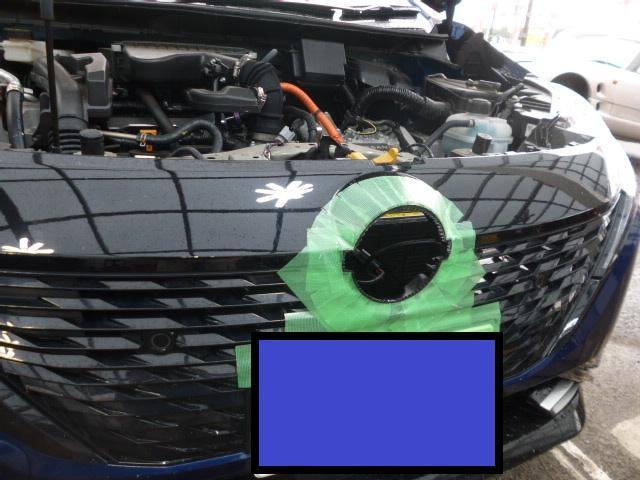 日産　ＦＥ１３　オーラ　アリア　純正　光るエンブレム　移植　加工　取り付け　神奈川　厚木市！