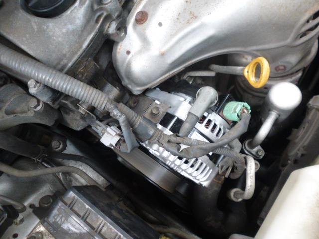 トヨタ　ＡＺＲ６０　ノア　メンテナンス　リビルトオルタネーター　交換　取り付け　神奈川　相模原市南区！