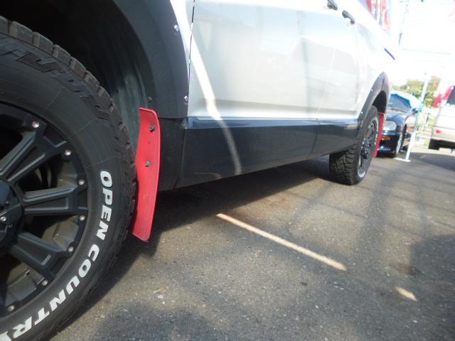 三菱　ＣＶ１Ｗ　デリカＤ：５　持ち込み　サイドステップ　取り付け　神奈川　海老名市！