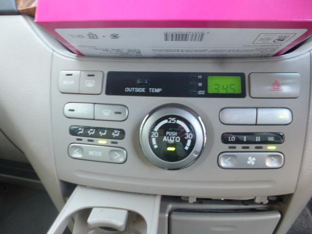 トヨタ　ＡＺＲ６０　ノア　メンテナンス　暖房効かない　点検　エアミックスモーター　交換　取り付け　東京　町田市！