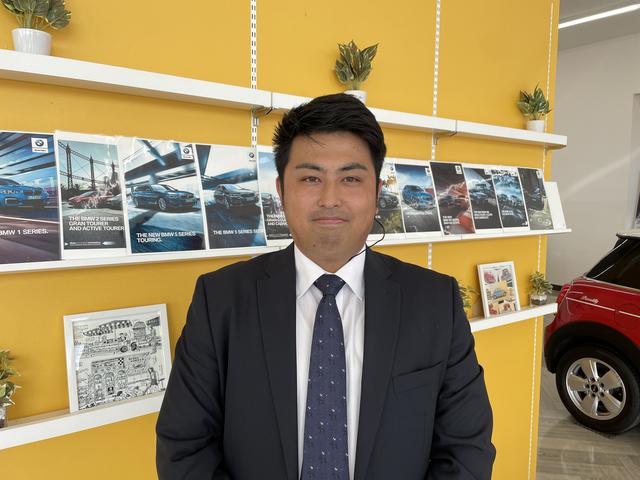スタッフ紹介1