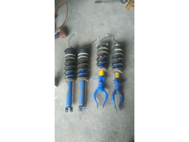 日産　R35GTR　部品持ち込み取り付け（純正ショック交換・ドライブシャフトブーツ交換）