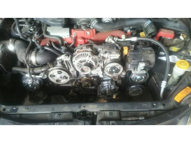 スバル　インプレッサ　GRB　タイベル・ウォーターポンプ・ヘッドカバーパッキン・プラグ交換作業