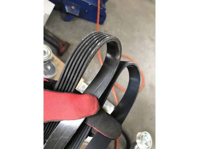 マツダ　デミオ　修理・整備（ベルト、テンショナー、プーリー交換）