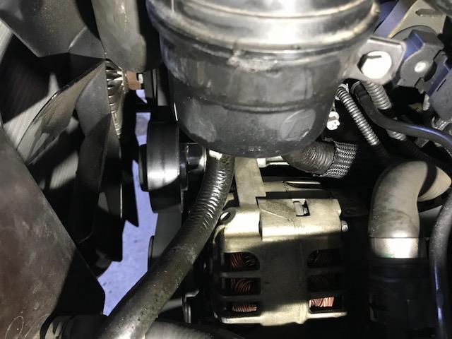 BMW X5 パワーステアリングオイル漏れ修理