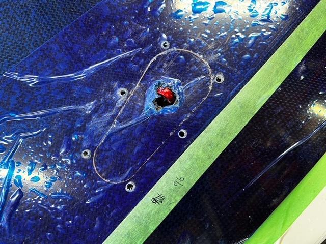 トヨタ　86　カーボンボンネット　GTウィング取付