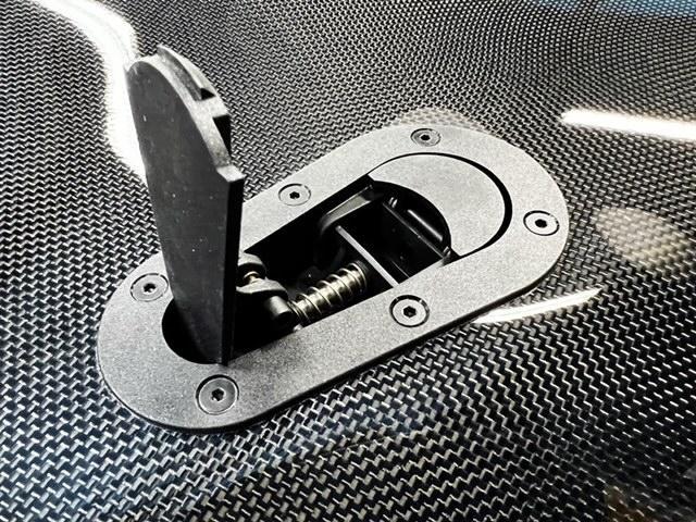 トヨタ　86　カーボンボンネット　GTウィング取付