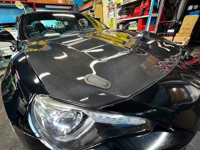 トヨタ　86　カーボンボンネット　GTウィング取付