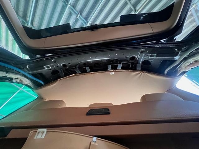 ポルシェ カイエン リアゲートダンパー