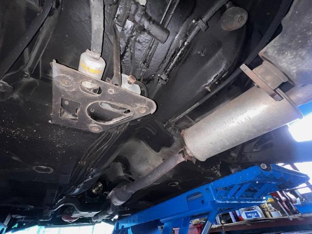 ボルボ　２４０　足回り交換