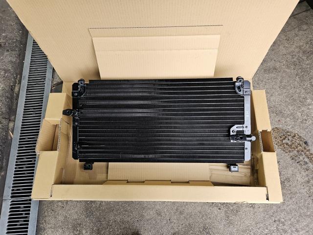 トヨタ　ＭＲ－２　クーラーコンデンサー交換