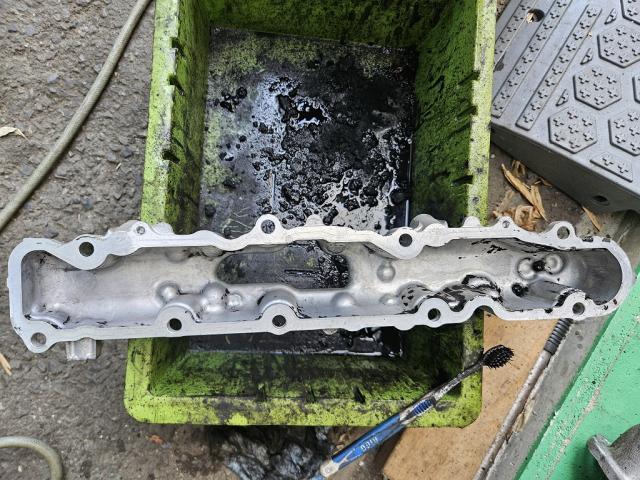 トヨタ　ハイエース　EGR インテーク清掃